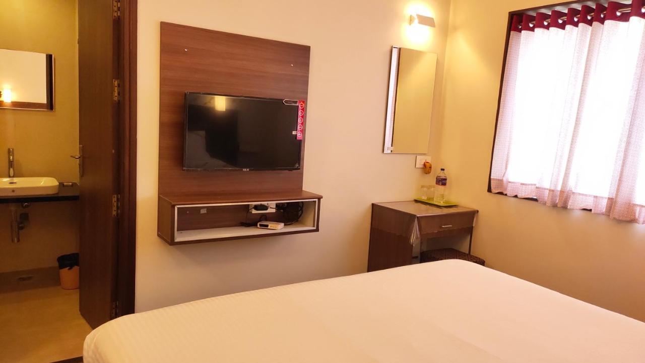 Hotel Rhythm Grand Suite Tiruchirappalli Exterior photo